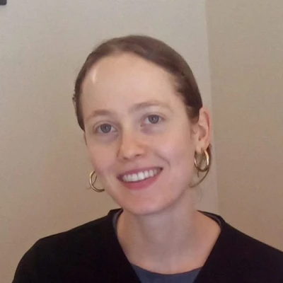 A headshot photo of Nadia, the weigh loss and aesthetics concierge at Crystal Chiropractic